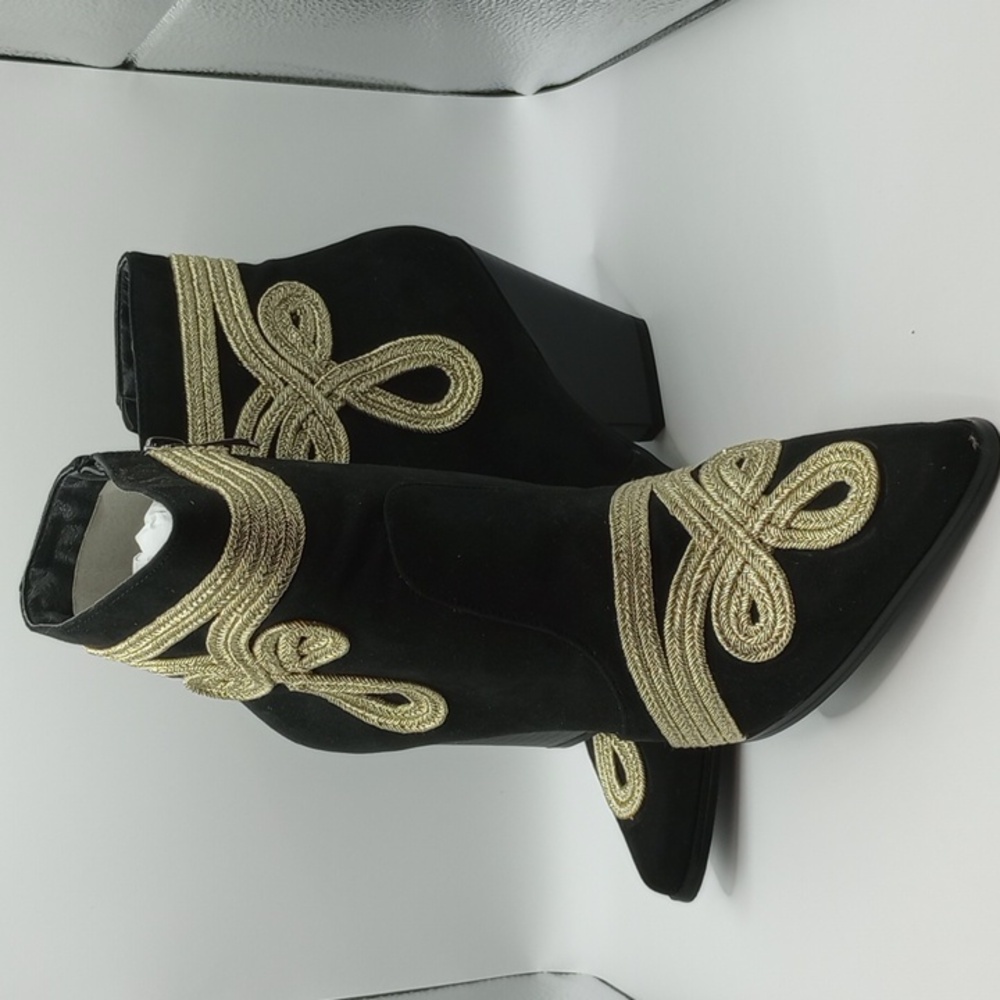 Ankle boots